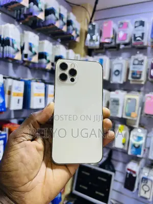 Photo - Apple iPhone 12 Pro 128 GB Gold
