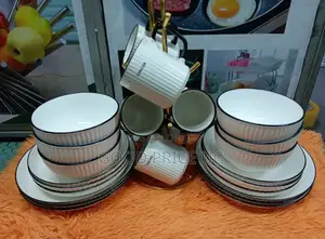 24 Pieces Dinner Set With Cups, Plates And Sauces