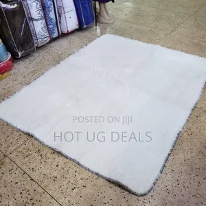 Fluffy Woolen Carpet/ Area Rug 1.5m By 2m- White