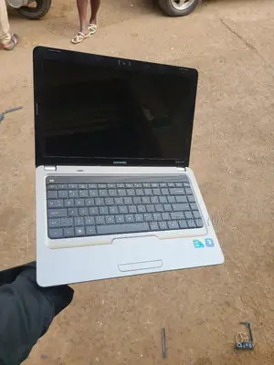 Laptop HP Compaq Presario V5000 4GB Intel Core I3 HDD+SSD 350GB
