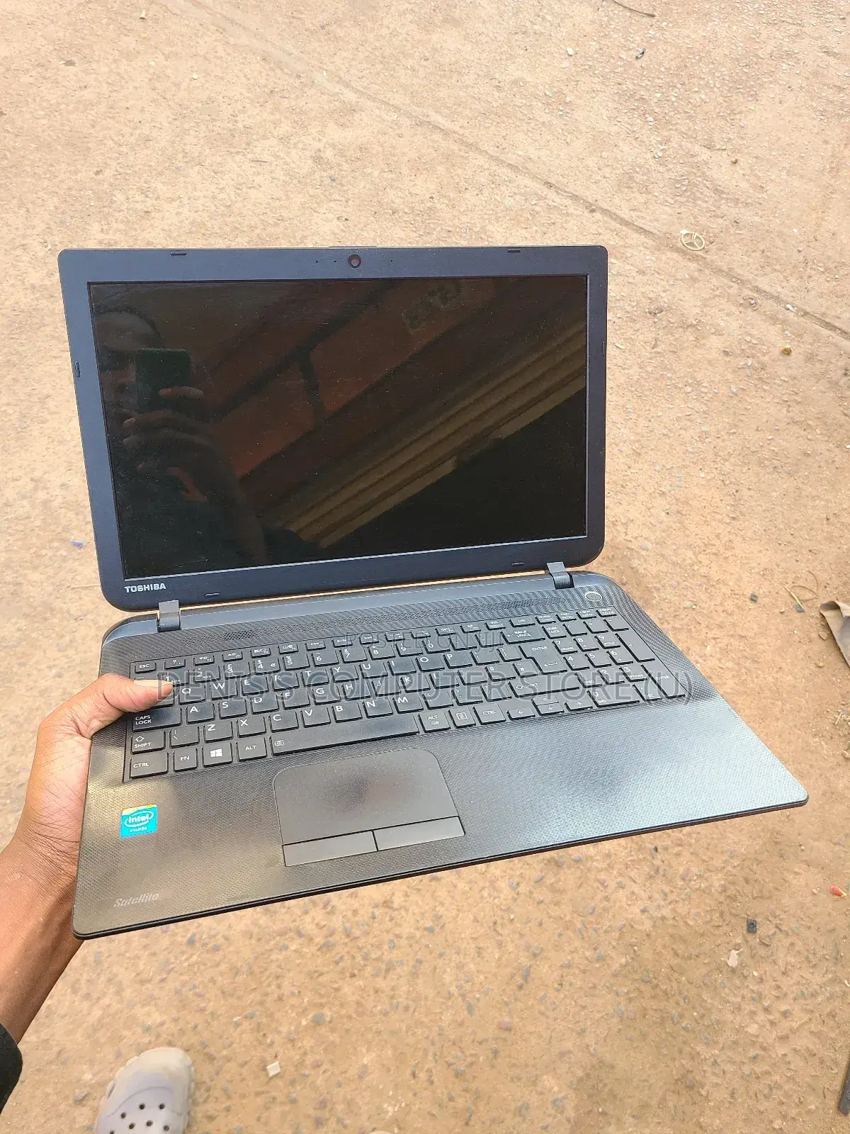 Laptop Toshiba Satellite A350 4GB Intel Celeron HDD+SSD 500GB