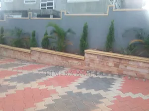 4bdrm House in Akright Bwebajja, Ssisa for sale