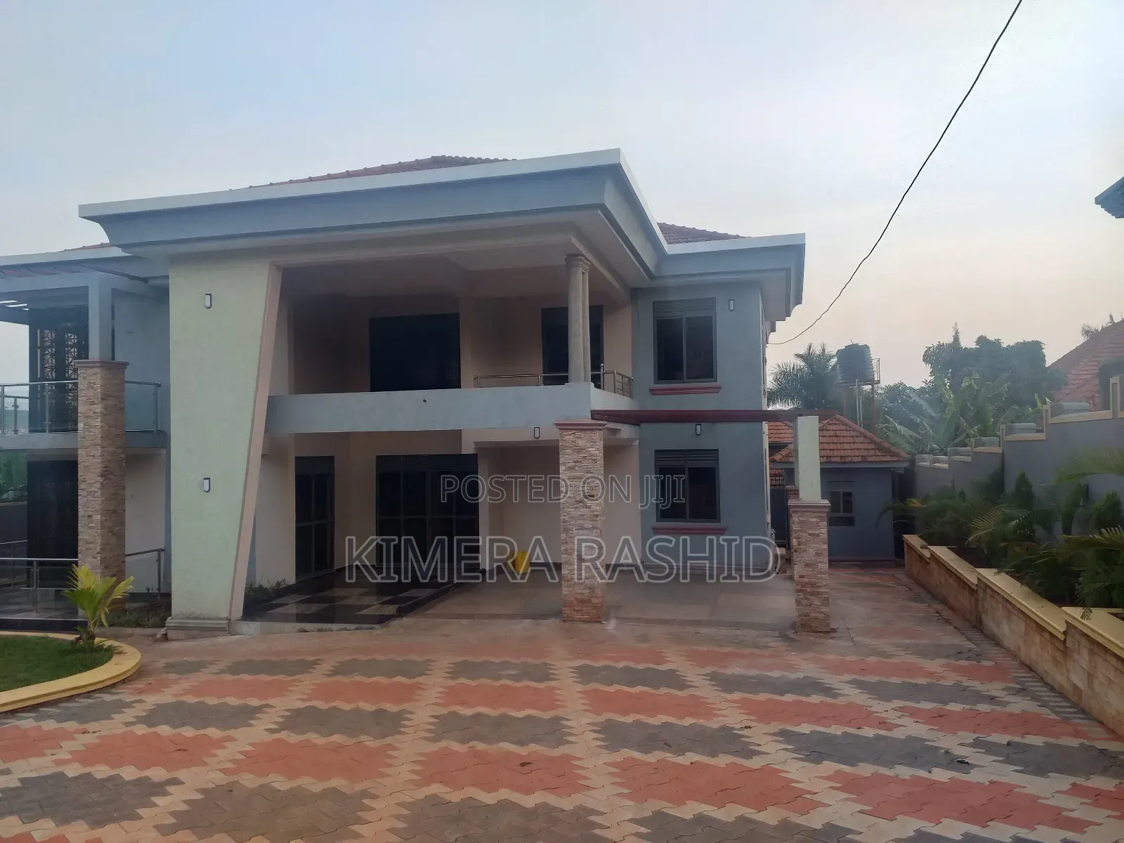 4bdrm House in Akright Bwebajja, Ssisa for sale