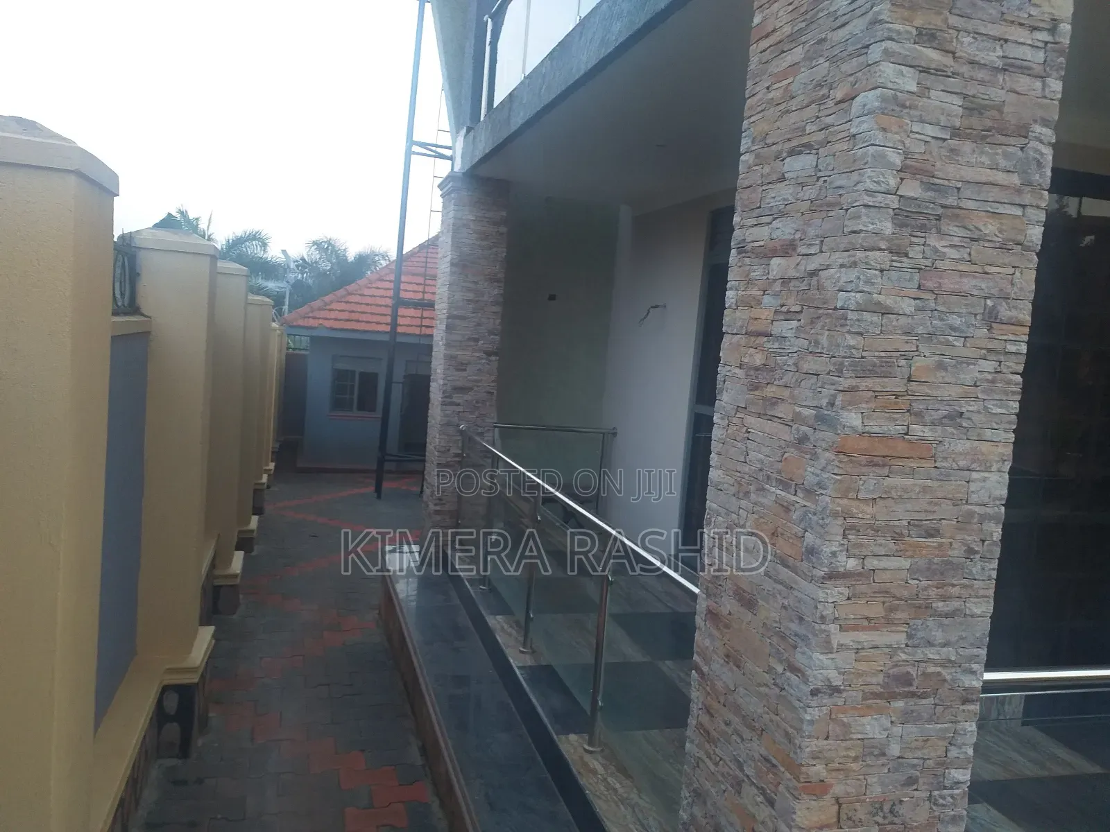 4bdrm House in Akright Bwebajja, Ssisa for sale
