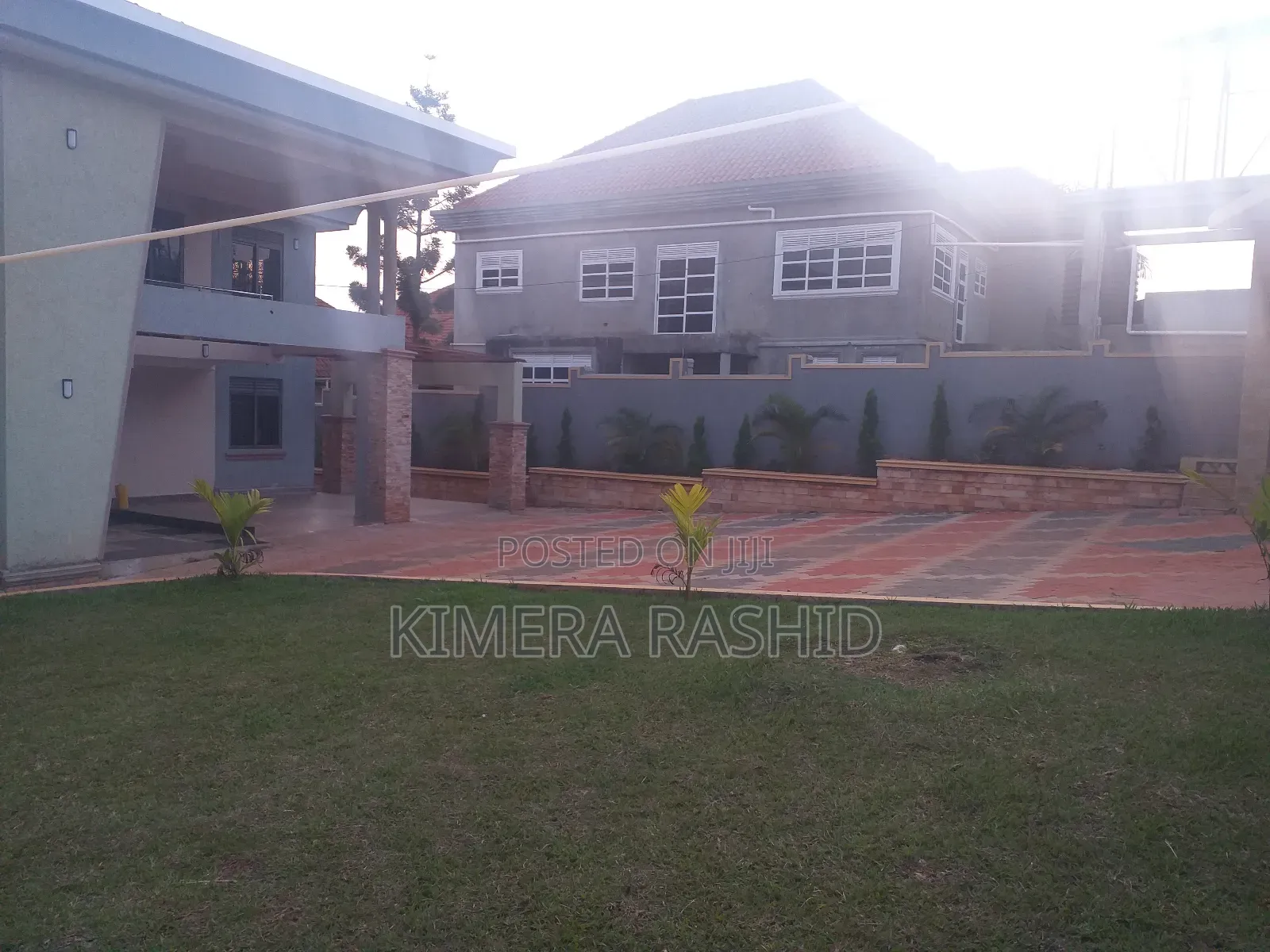 4bdrm House in Akright Bwebajja, Ssisa for sale