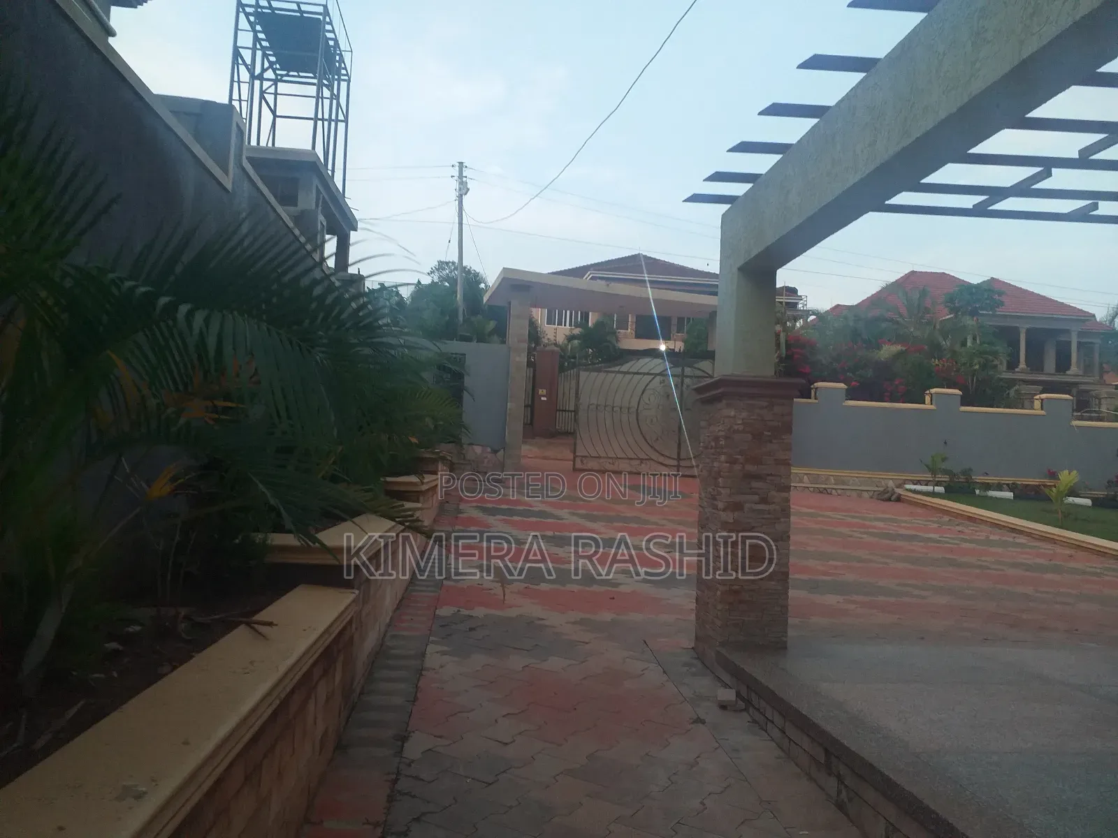 4bdrm House in Akright Bwebajja, Ssisa for sale