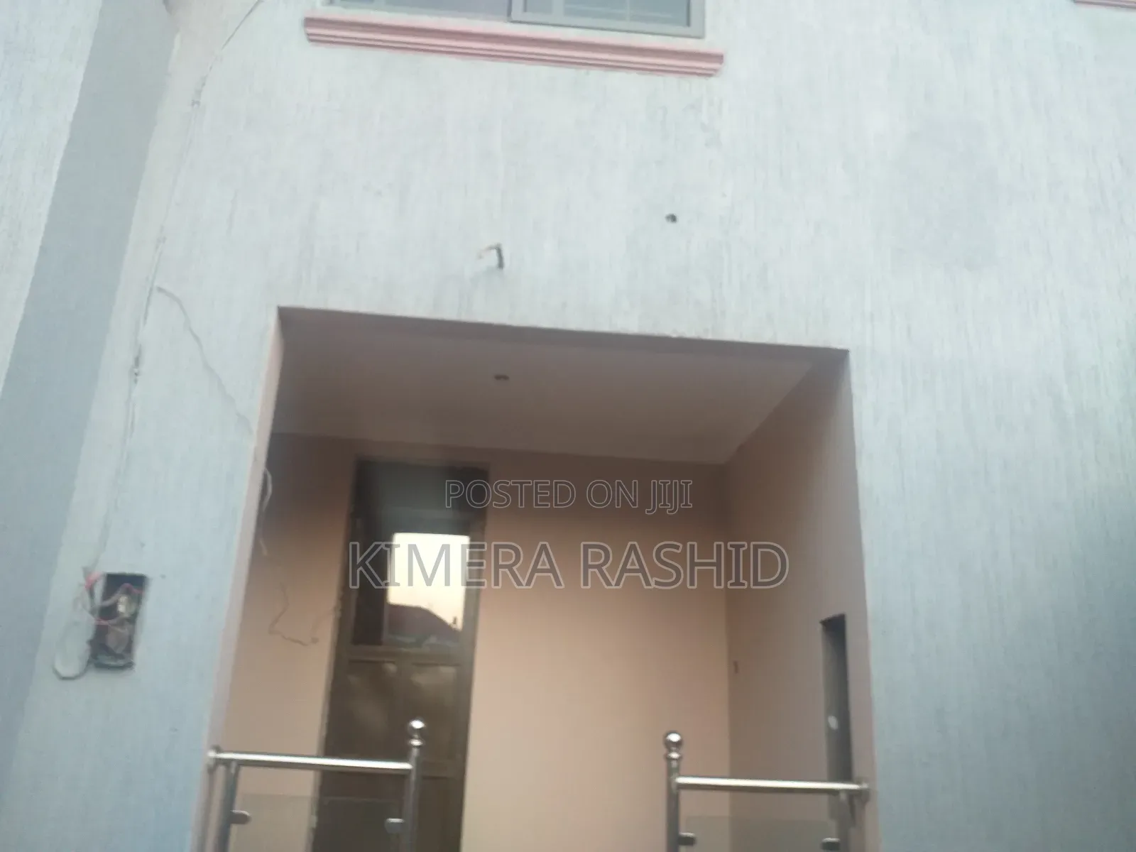 4bdrm House in Akright Bwebajja, Ssisa for sale