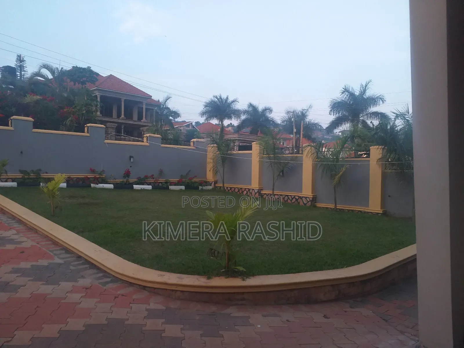 4bdrm House in Akright Bwebajja, Ssisa for sale