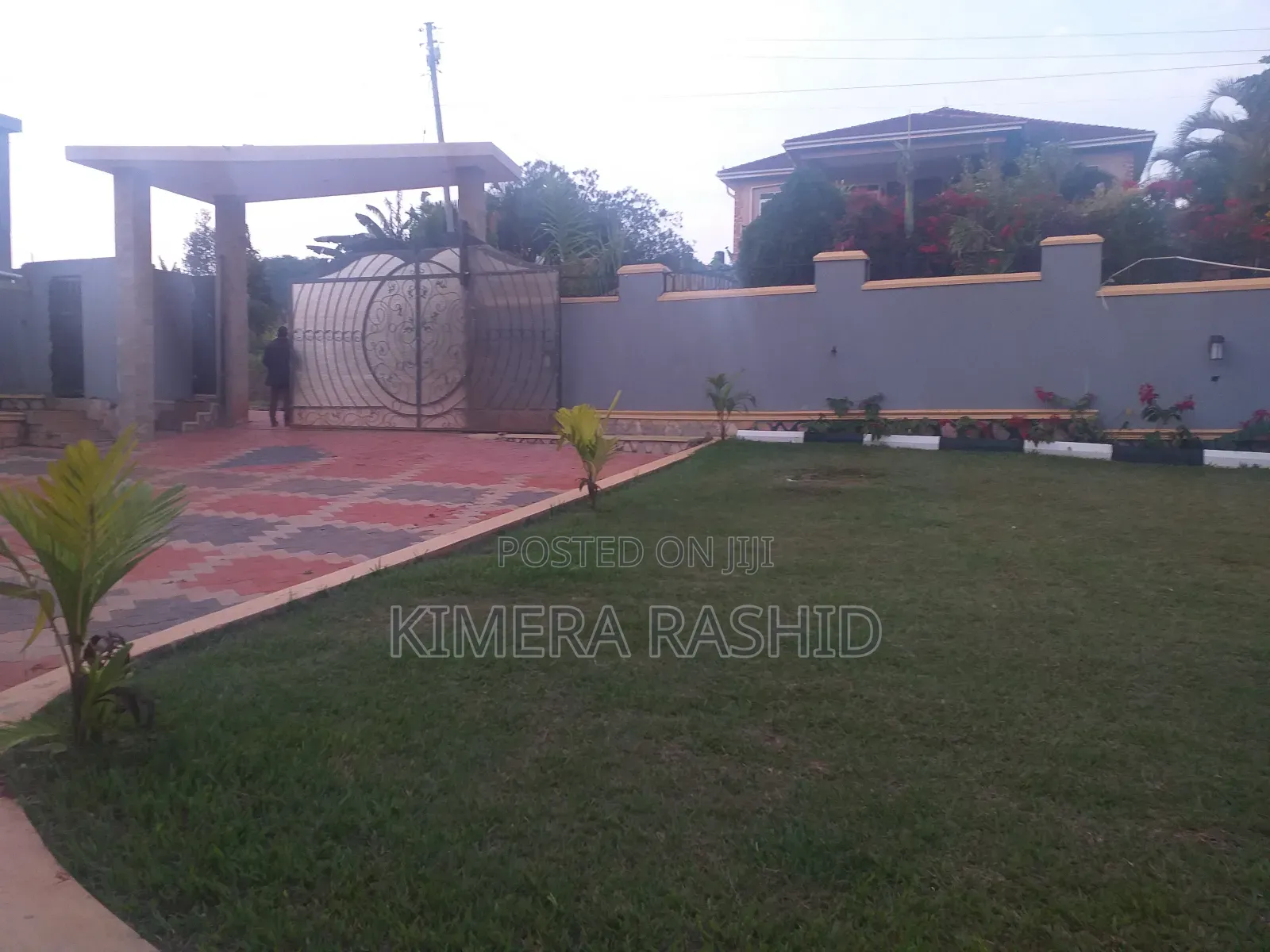 4bdrm House in Akright Bwebajja, Ssisa for sale