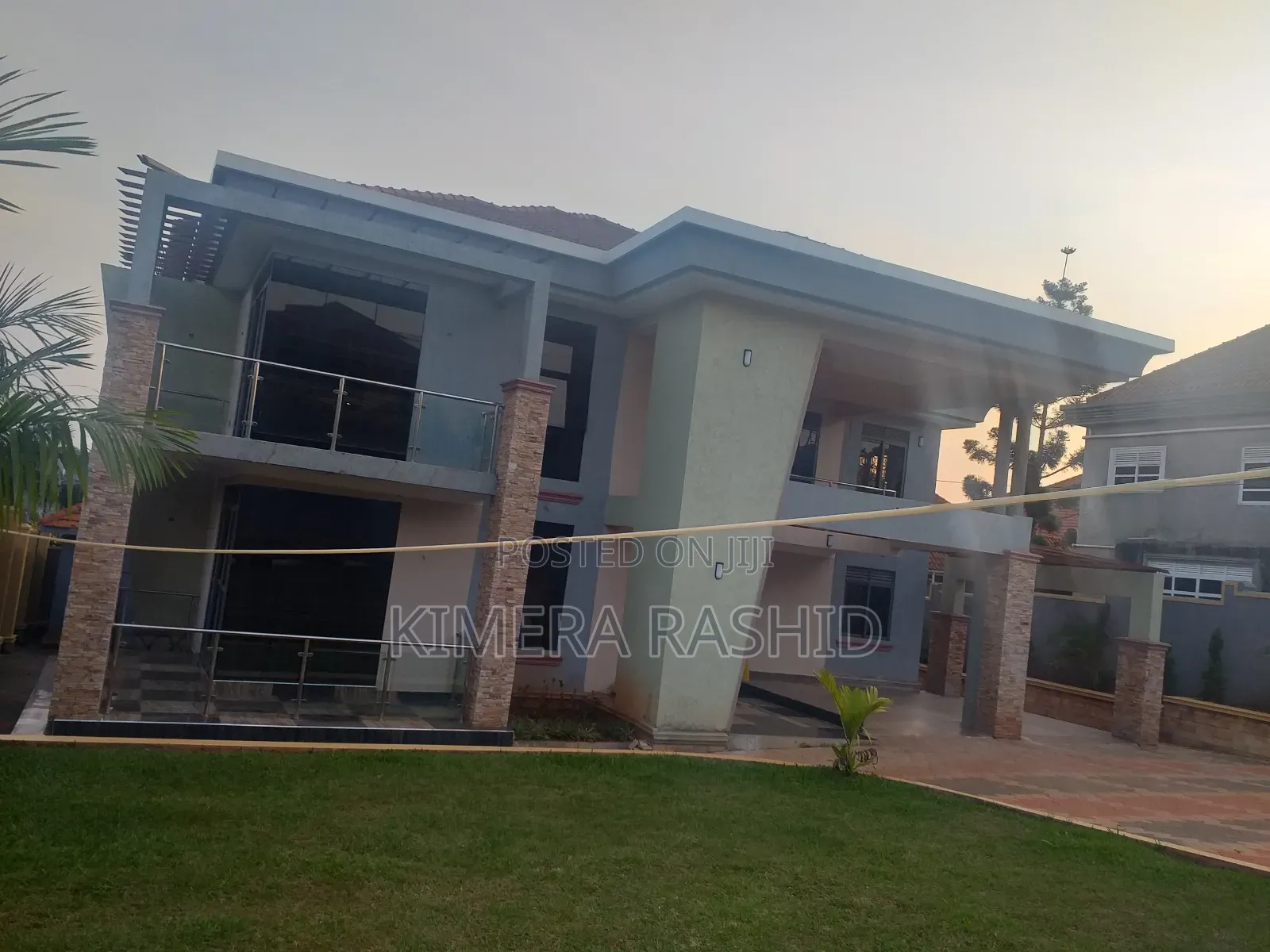 4bdrm House in Akright Bwebajja, Ssisa for sale