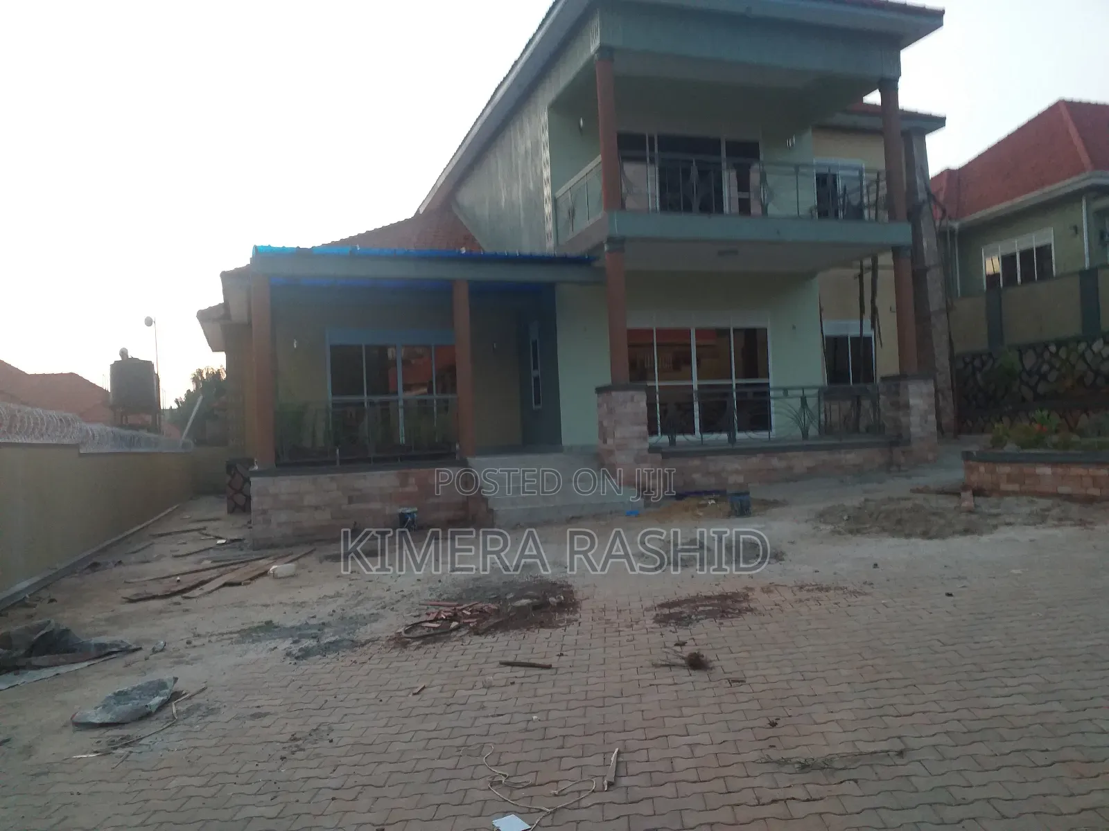 5bdrm House in Akright Bwebajja, Ssisa for sale