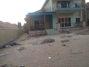 5bdrm House in Akright Bwebajja, Ssisa for sale