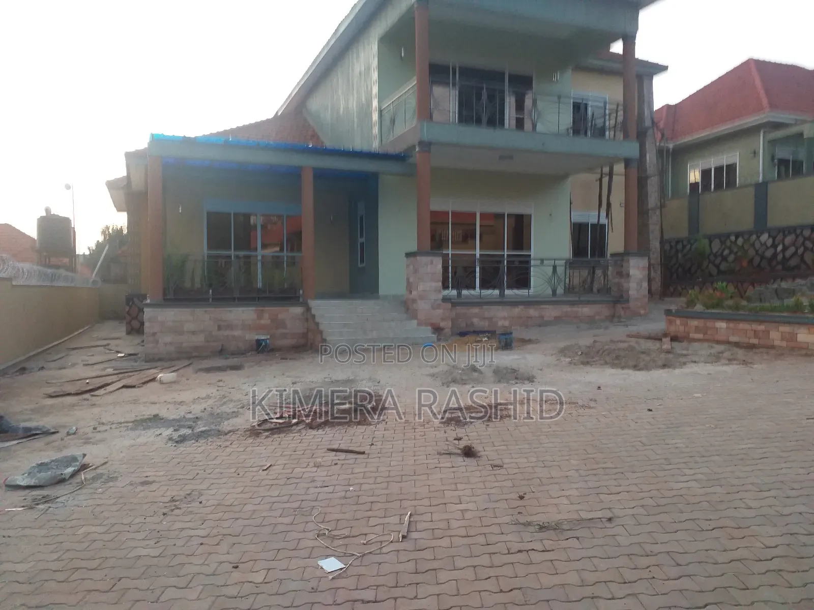 5bdrm House in Akright Bwebajja, Ssisa for sale