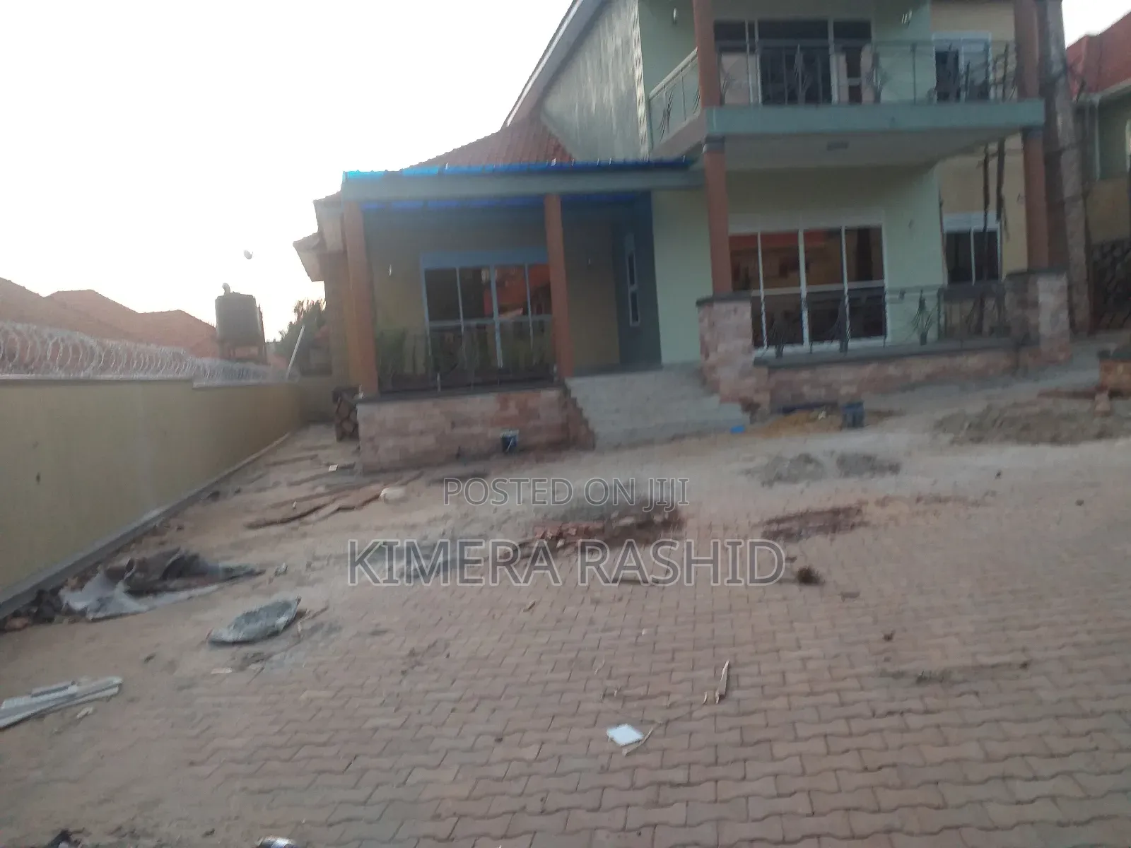 5bdrm House in Akright Bwebajja, Ssisa for sale