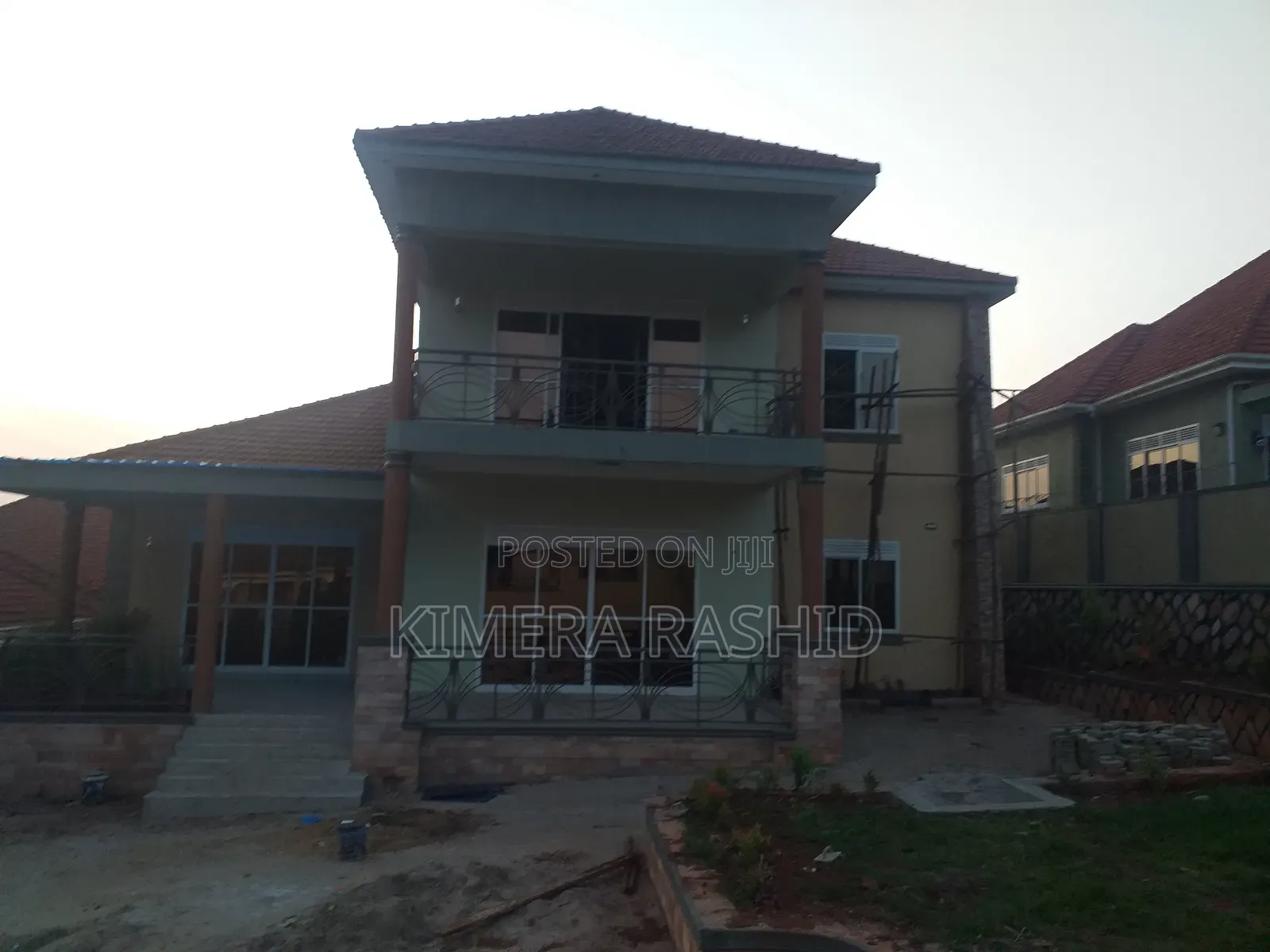 5bdrm House in Akright Bwebajja, Ssisa for sale