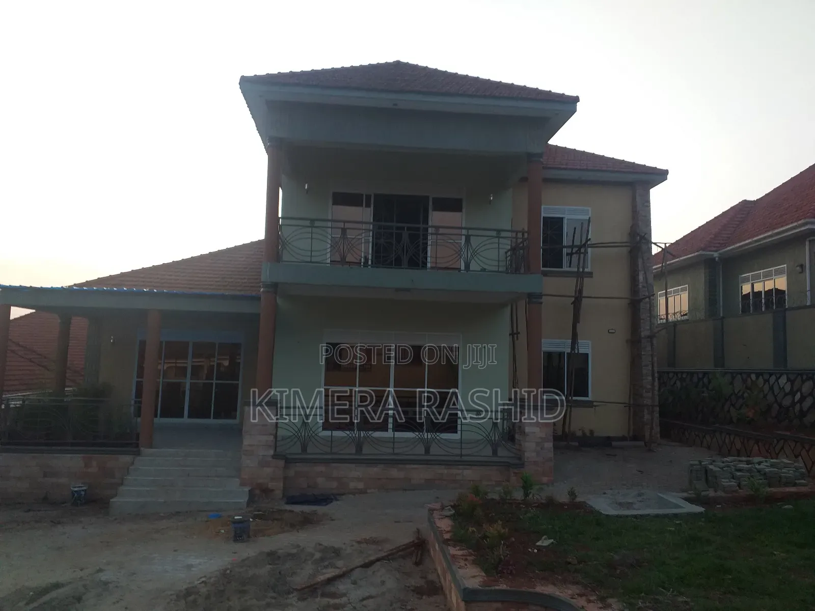 5bdrm House in Akright Bwebajja, Ssisa for sale
