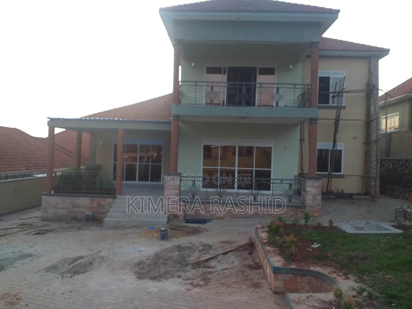 5bdrm House in Akright Bwebajja, Ssisa for sale
