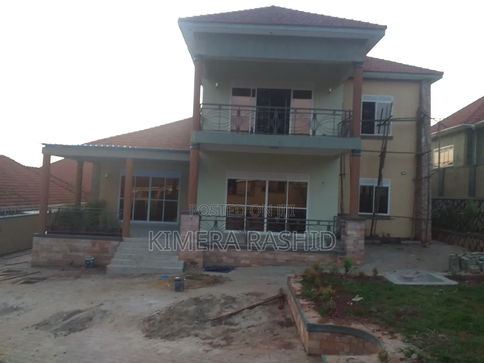 5bdrm House in Akright Bwebajja, Ssisa for sale