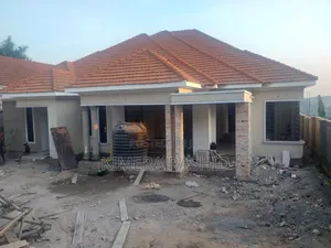 4bdrm House in Akright Bwebajja, Ssisa for sale