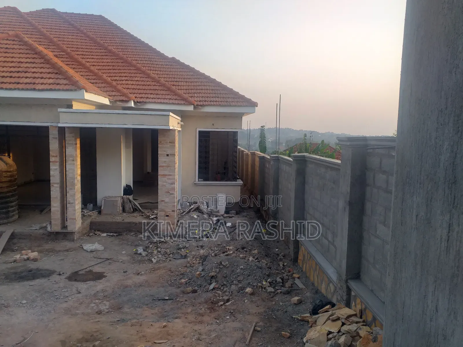 4bdrm House in Akright Bwebajja, Ssisa for sale