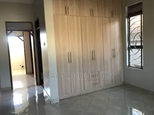 Furnished 4bdrm House in Kira for sale