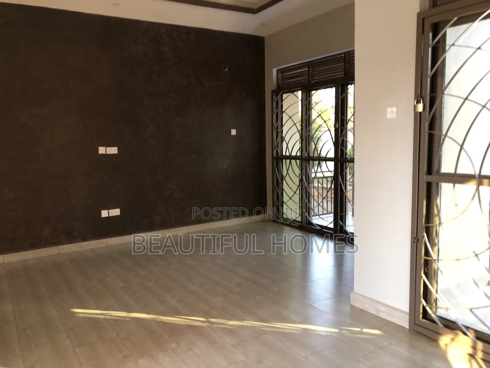 Furnished 4bdrm House in Kira for sale