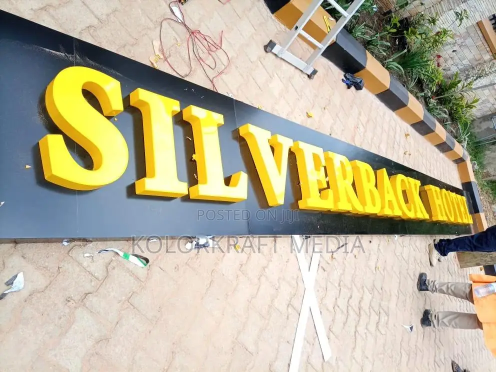 3d and 2d Signage