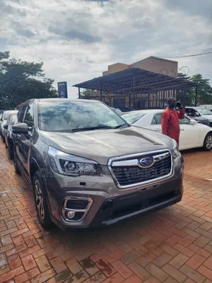 Photo - Subaru Forester Premium AWD 2019 Beige