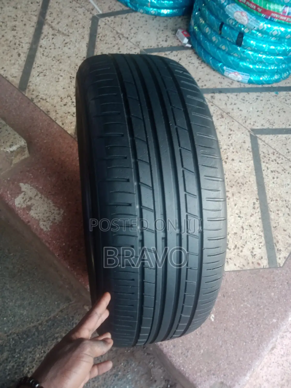 215/55r17 Yokohama Japan Good Condition.