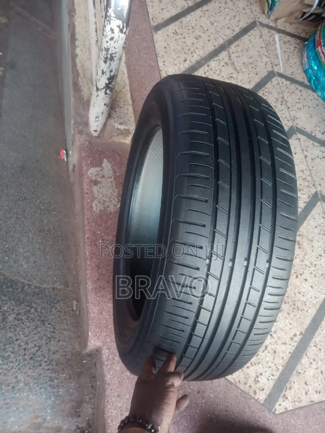 215/55r17 Yokohama Japan Good Condition.