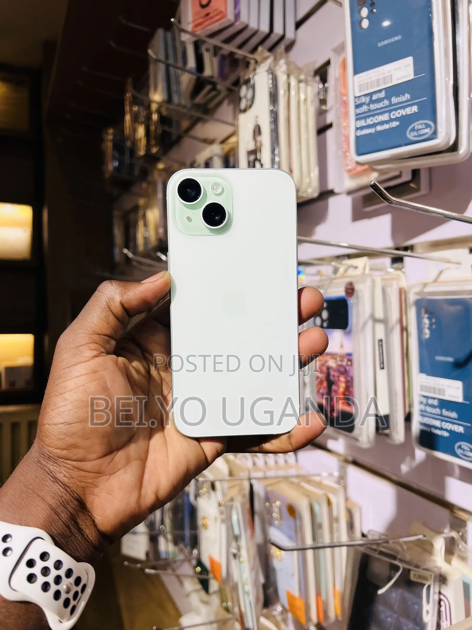 Apple iPhone 15 128 GB Green