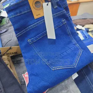 Photo - Blue Men's Classic Non Fady Jeans Size 30 to 38