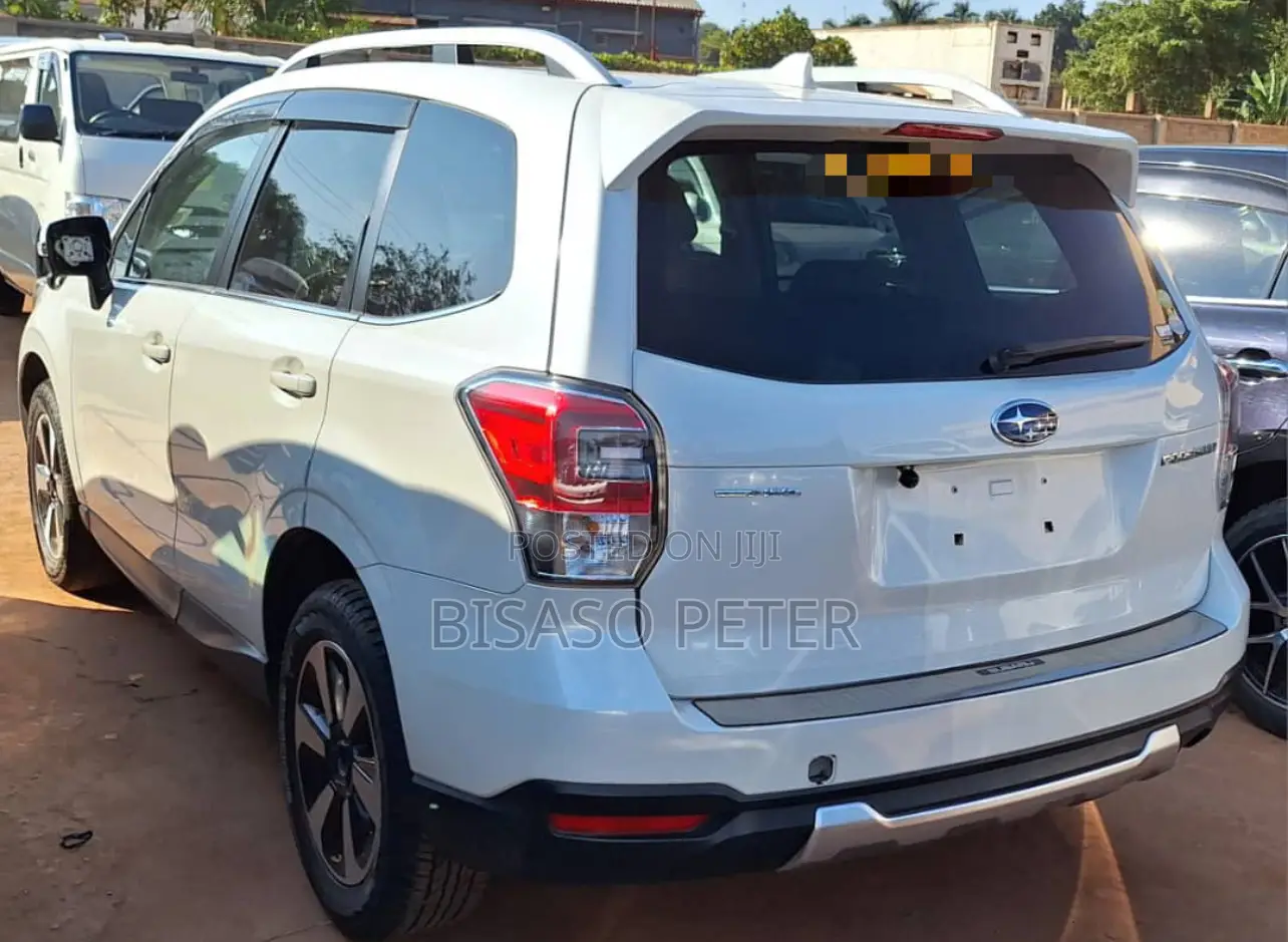 Subaru Forester 2.0XT Premium AWD 2016 White