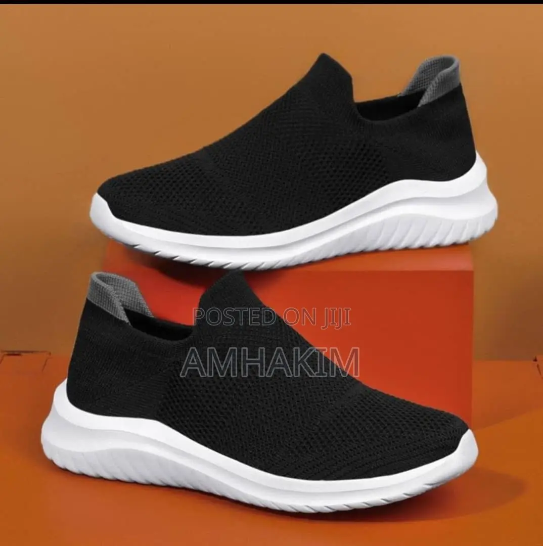 Classic Ladies Sketcher Runner Sneakers in Stock