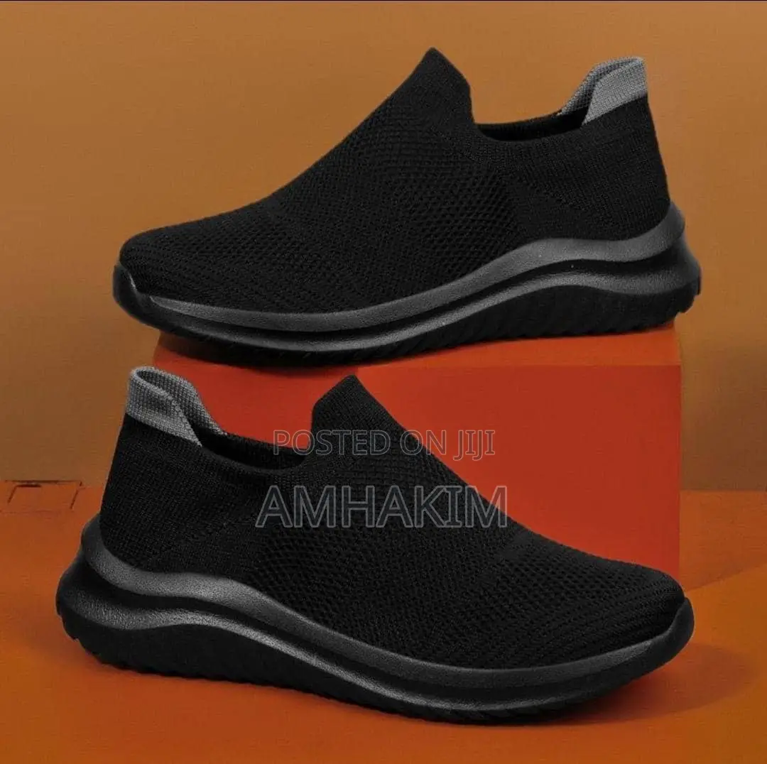 Classic Ladies Sketcher Runner Sneakers in Stock