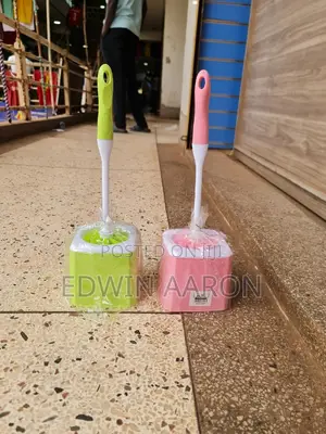 Plastic Toilet Brushes With Holders