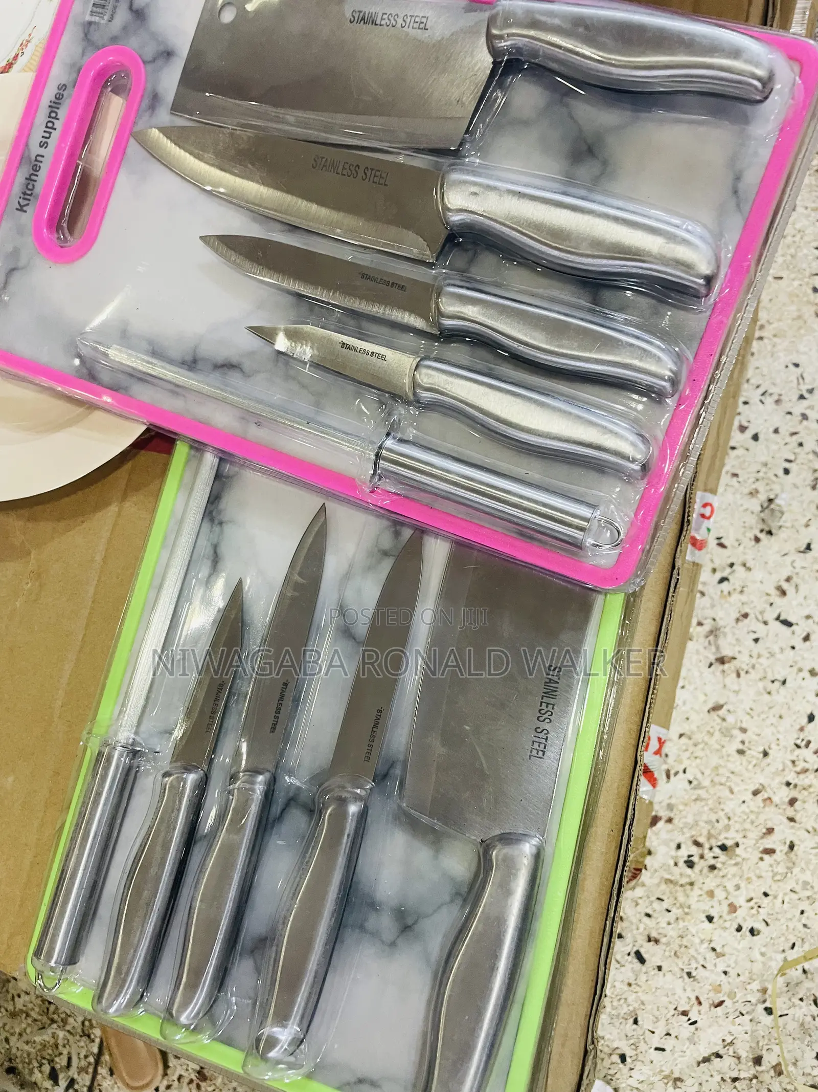 Stainless Steel Knife Set With Chopping Board