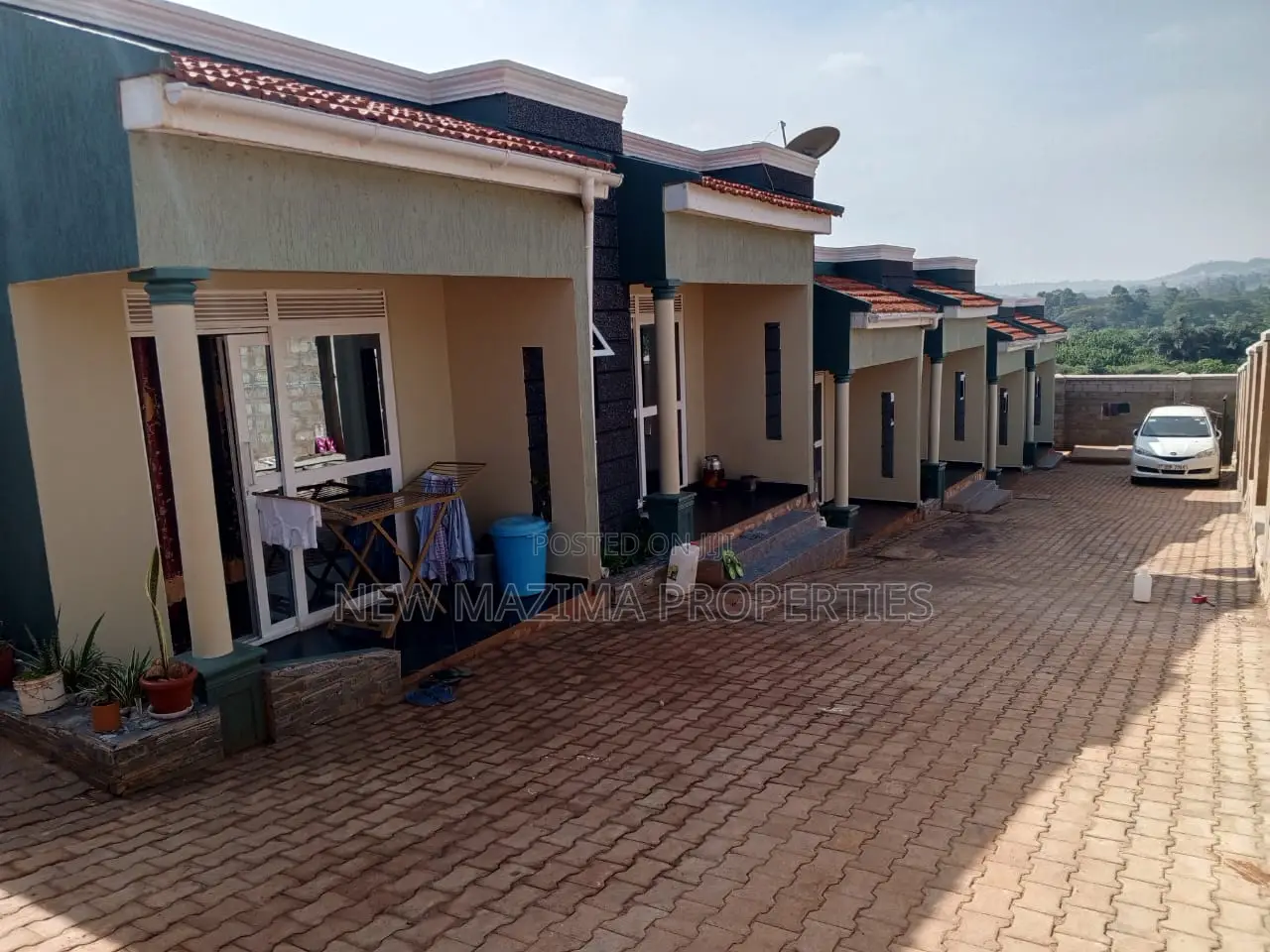 6bdrm House in Seguku Heights, Division A for sale