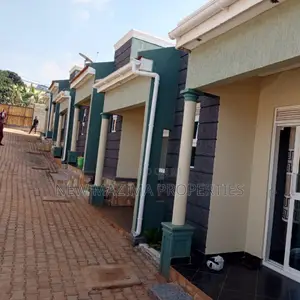 6bdrm House in Seguku Heights, Division A for sale