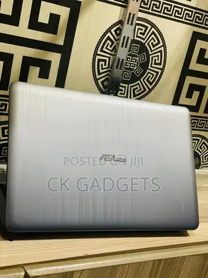 Laptop Asus Q324UA 8GB Intel Core I5 HDD+SSD 500GB