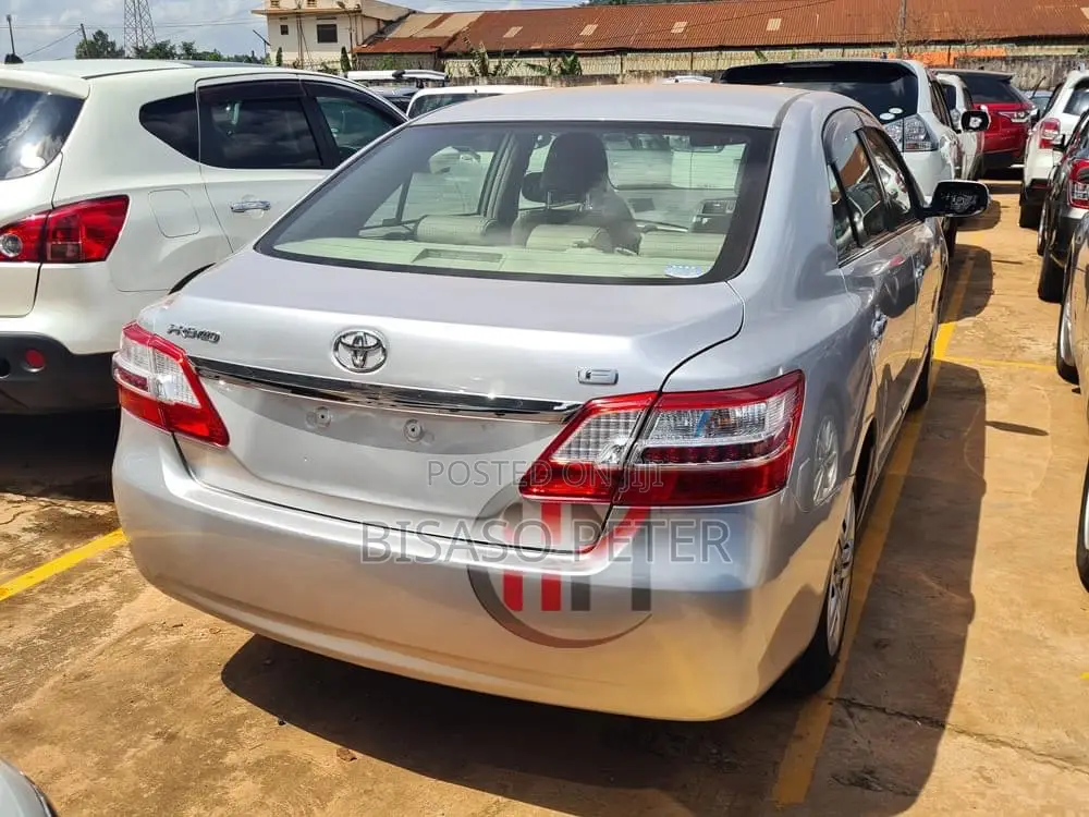 Toyota Premio 1.5 FWD 2012 Silver