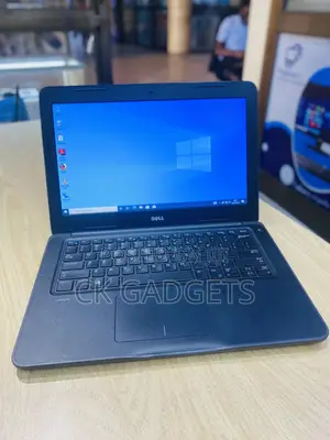 Laptop Dell Latitude 3380 8GB Intel Core I7 HDD+SSD 500GB