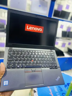 Laptop Lenovo ThinkPad X260 8GB Intel Core I7 HDD+SSD 512GB