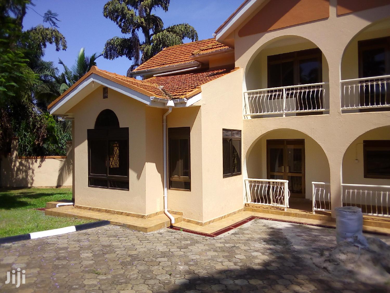 Four Bedroom House In Bugolobi For Rent