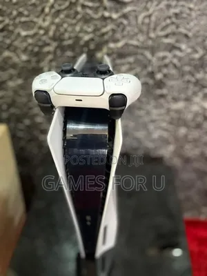Uk Used Play Station 5 With a Pad 3330