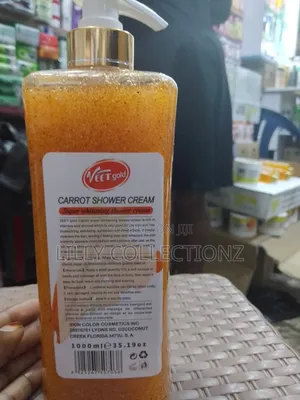 Photo - Carrot Super Whitening Shower Cream