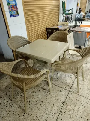 Restaurant Plastic Table