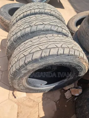 Photo - 265/65r17 Dunlop Foreign Used Dunlop