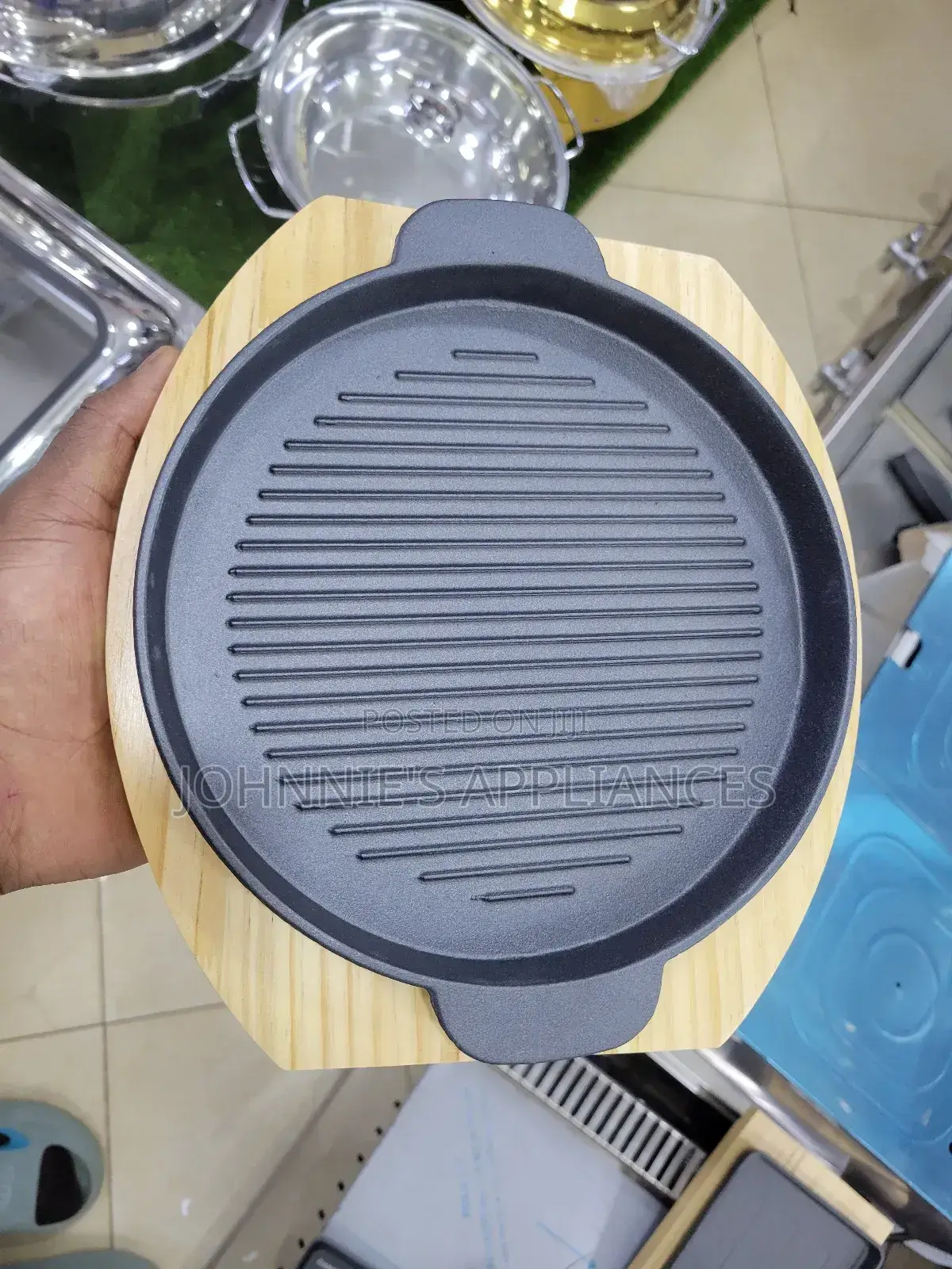 Round Sizzling Plates With Grill