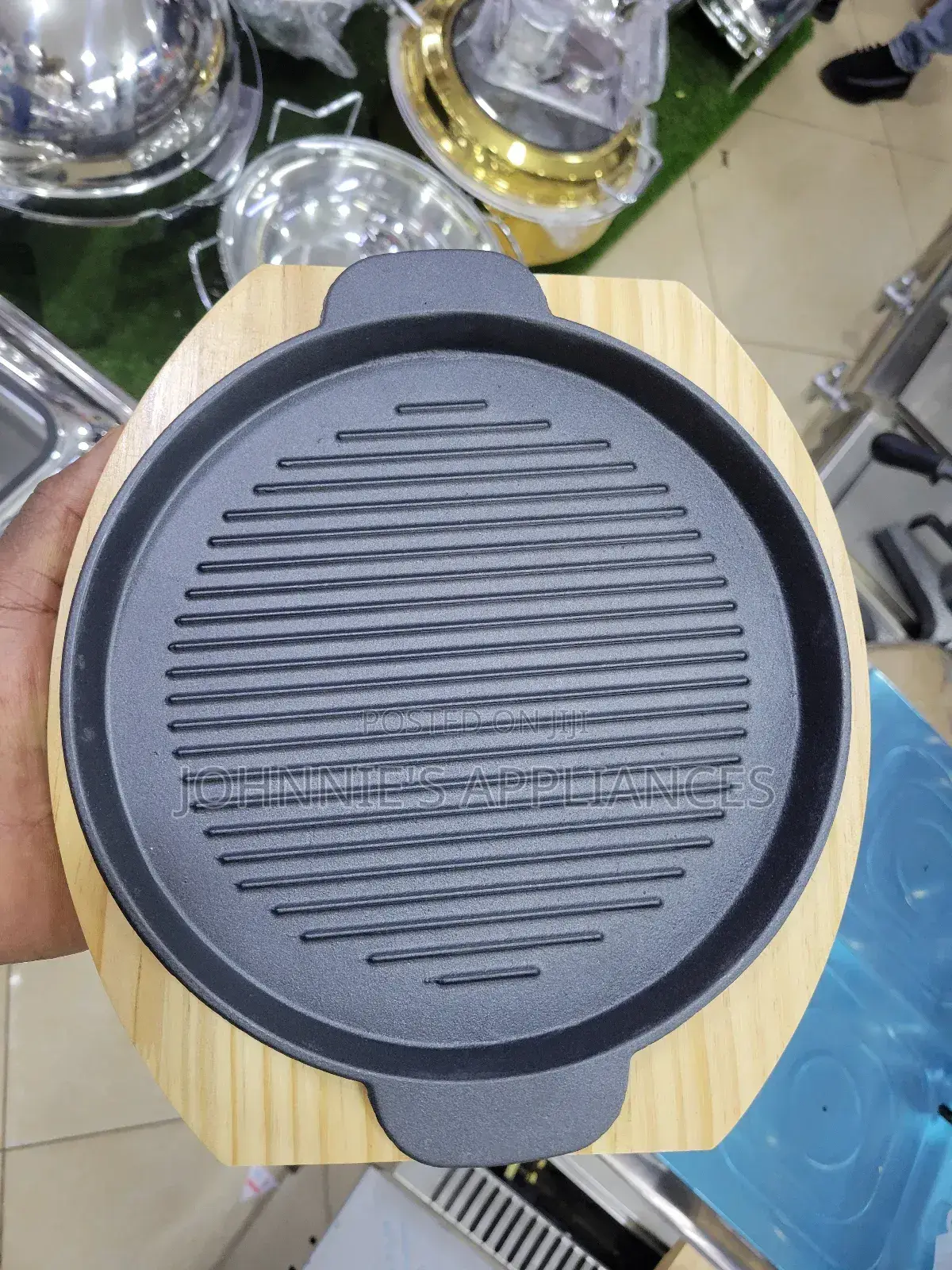 Round Sizzling Plates With Grill